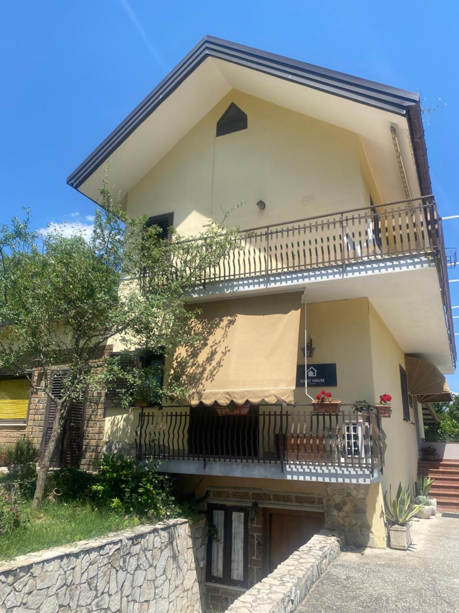 Guesthouseantonia أفيلينو المظهر الخارجي الصورة
